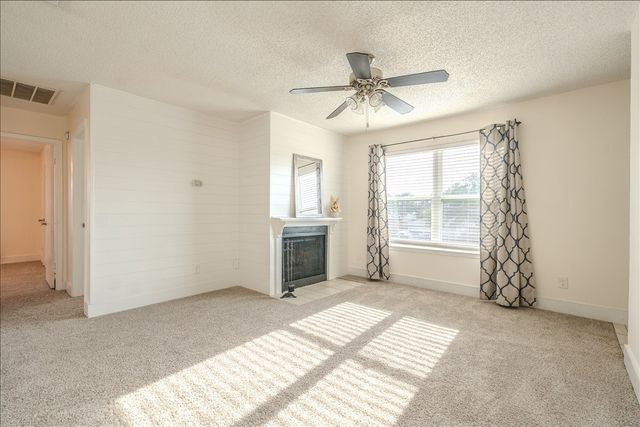 2200 E Trinity Mills Road 516, Carrollton, TX 75006