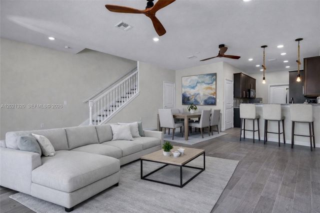 4810 Eucalyptus Dr 3, Hollywood, FL 33021