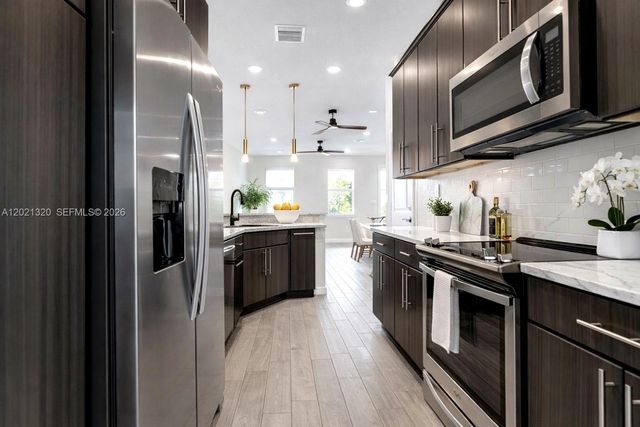 4810 Eucalyptus Dr 3, Hollywood, FL 33021