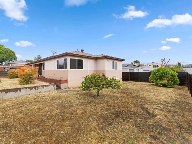 7854 Alton Dr, Lemon Grove, CA 91945