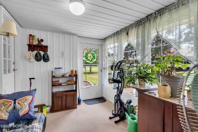 5B Yorkshire Court, Manchester, NJ 08759