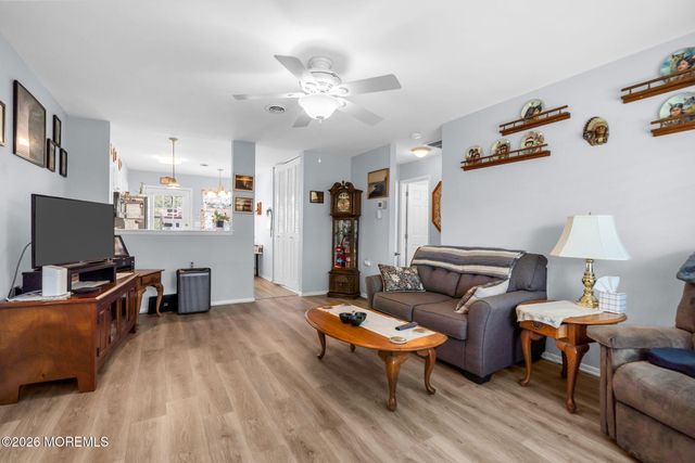 5B Yorkshire Court, Manchester, NJ 08759