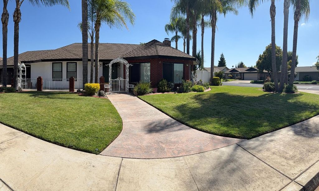 71 Willowood Dr, Oakdale, CA 95361