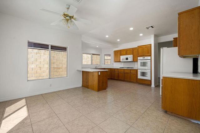 78515 Naples Drive, La Quinta, CA 92253