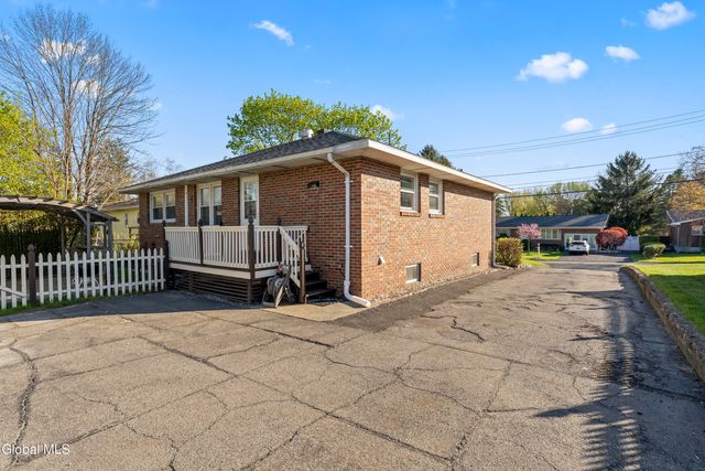185 Exchange Street, Colonie, NY 12205