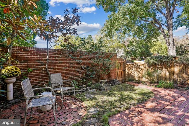 421 S COLUMBUS ST S #421, Alexandria, VA 22314