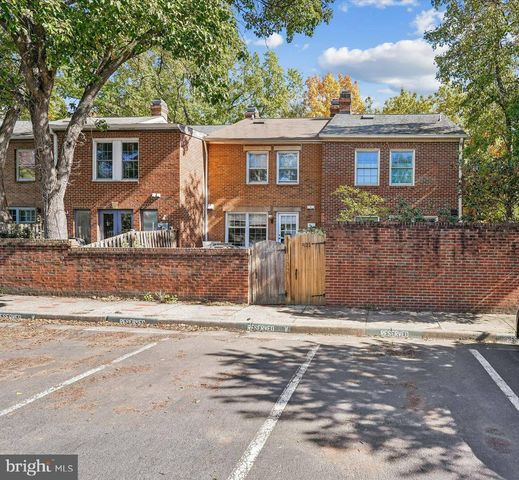421 S COLUMBUS ST S #421, Alexandria, VA 22314