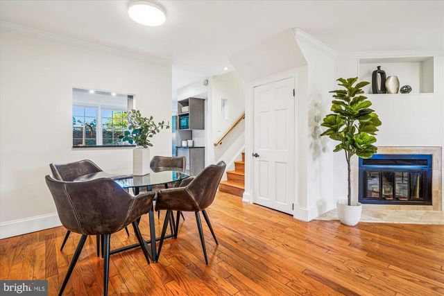 421 S COLUMBUS ST S #421, Alexandria, VA 22314