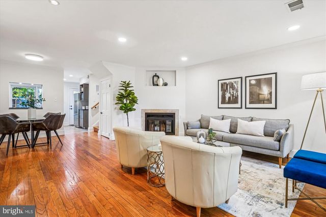 421 S COLUMBUS ST S #421, Alexandria, VA 22314