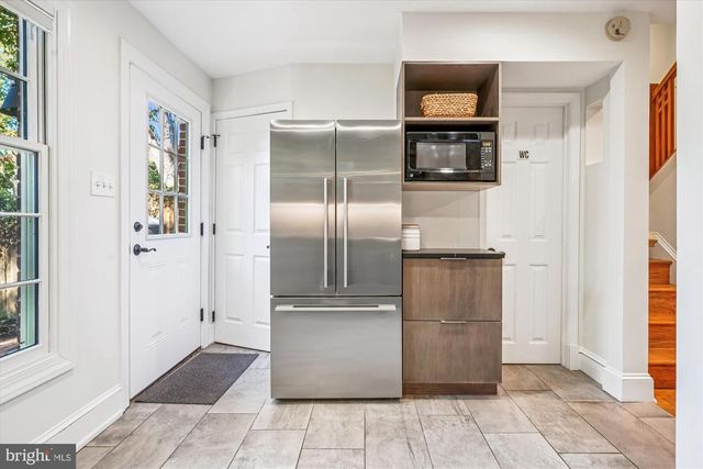 421 S COLUMBUS ST S #421, Alexandria, VA 22314