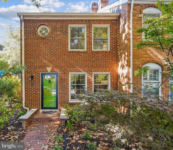 421 S COLUMBUS ST S #421, Alexandria, VA 22314
