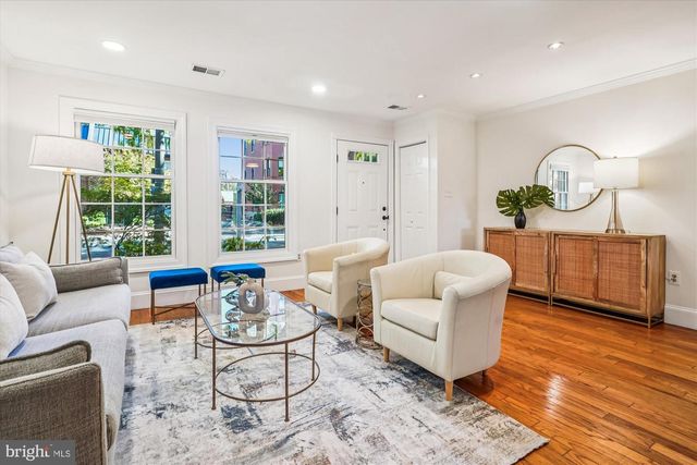 421 S COLUMBUS ST S #421, Alexandria, VA 22314