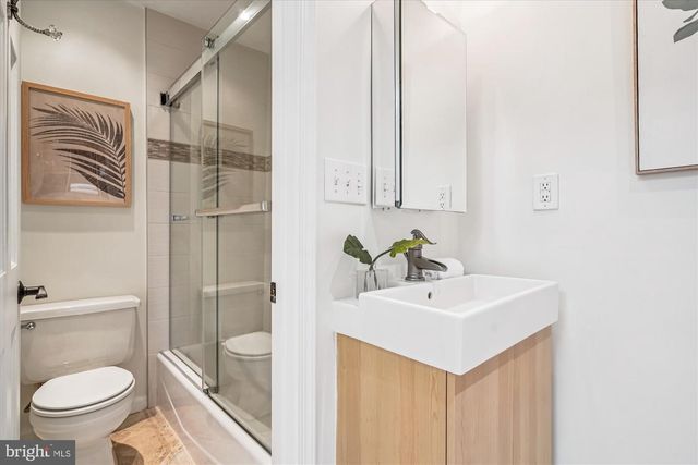 421 S COLUMBUS ST S #421, Alexandria, VA 22314