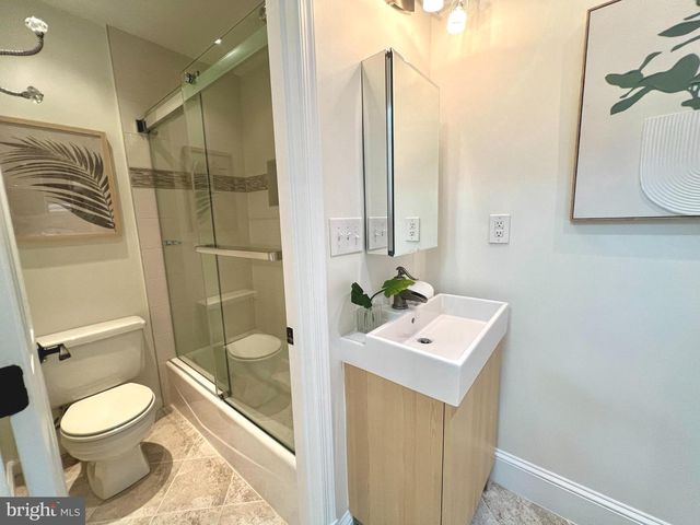 421 S COLUMBUS ST S #421, Alexandria, VA 22314