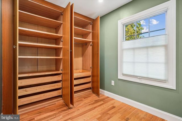 421 S COLUMBUS ST S #421, Alexandria, VA 22314