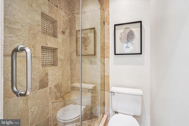 421 S COLUMBUS ST S #421, Alexandria, VA 22314