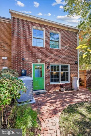 421 S COLUMBUS ST S #421, Alexandria, VA 22314