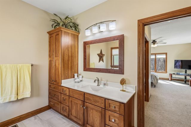 9421 NW Cherry Glen Lane, Polk City, IA 50226