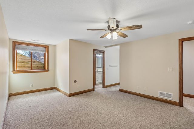 9421 NW Cherry Glen Lane, Polk City, IA 50226