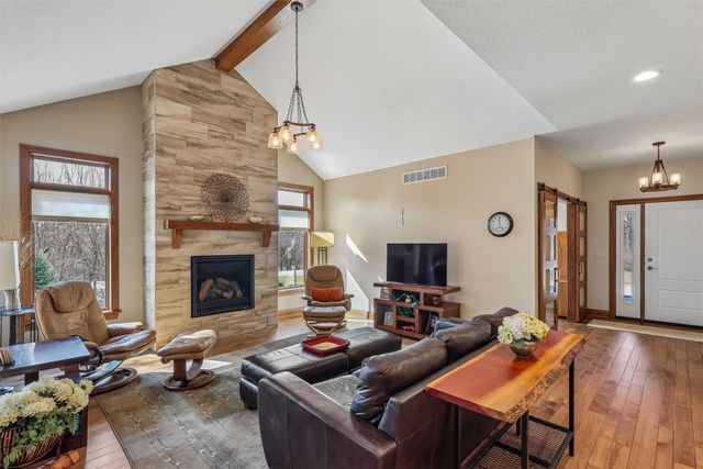 9421 NW Cherry Glen Lane, Polk City, IA 50226