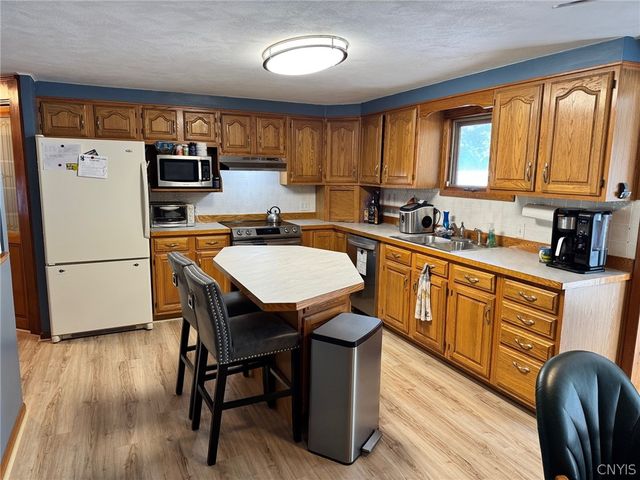 8542 Belnor Drive, Cicero, NY 13039