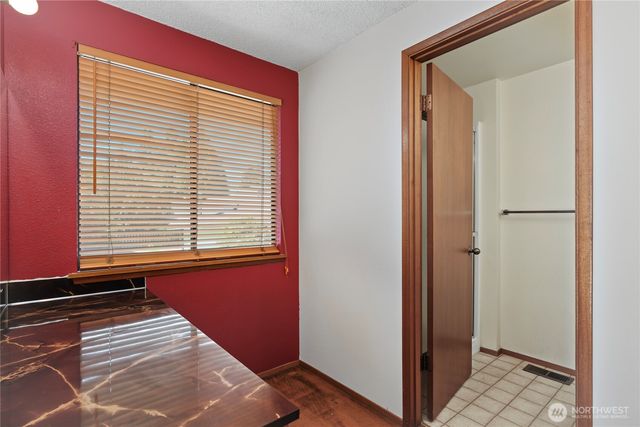 9901 76th Street SW, Lakewood, WA 98498