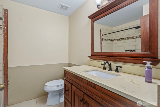 9901 76th Street SW, Lakewood, WA 98498