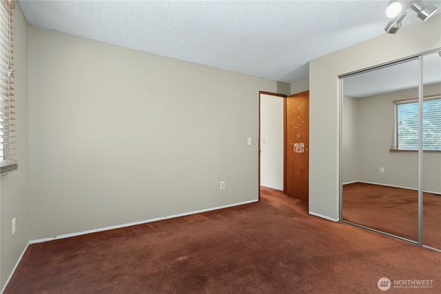9901 76th Street SW, Lakewood, WA 98498