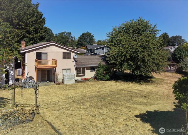 9901 76th Street SW, Lakewood, WA 98498