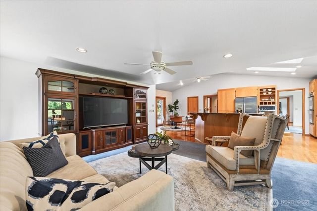 23826 SE 225th Street, Maple Valley, WA 98038