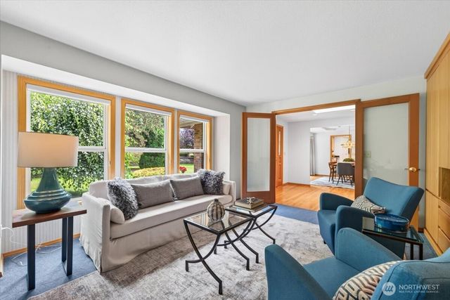23826 SE 225th Street, Maple Valley, WA 98038