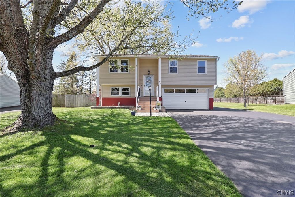 7782 Patchmark Lane, Cicero, NY 13039