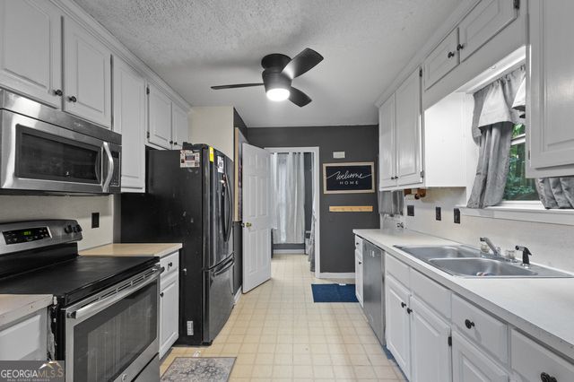 805 Beaver Lake Drive, Clarkesville, GA 30523