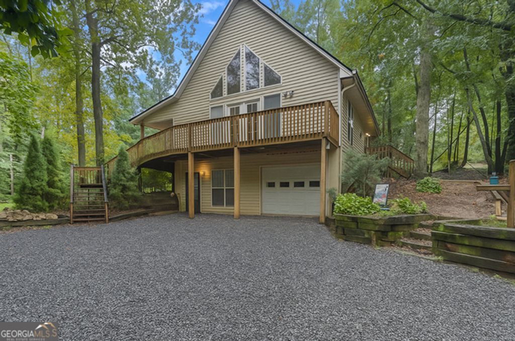805 Beaver Lake Drive, Clarkesville, GA 30523