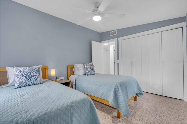 306 66TH STREET, Holmes Beach, FL 34217