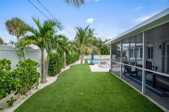 306 66TH STREET, Holmes Beach, FL 34217