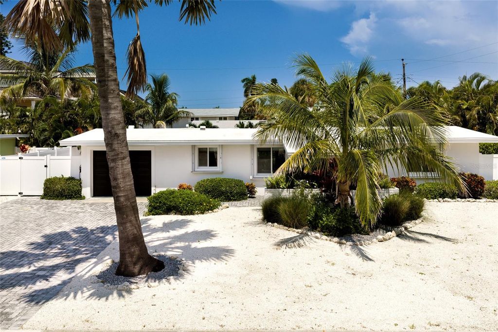 306 66TH STREET, HOLMES BEACH, FL 34217 — photo 3