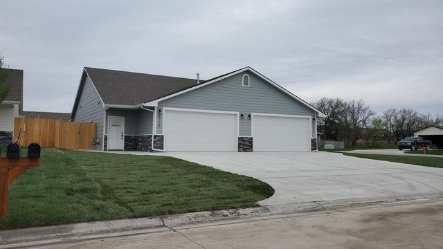 9113 E Chris Ct, Wichita, KS 67226