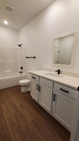 9113 E Chris Ct, Wichita, KS 67226