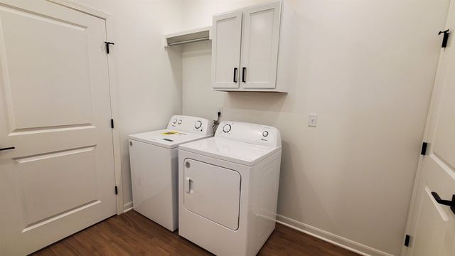 9113 E Chris Ct, Wichita, KS 67226