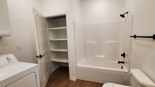 9113 E Chris Ct, Wichita, KS 67226