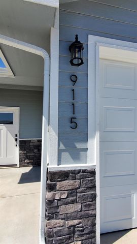 9113 E Chris Ct, Wichita, KS 67226