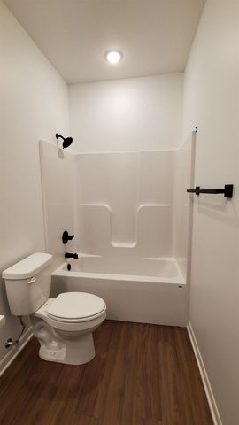 9113 E Chris Ct, Wichita, KS 67226