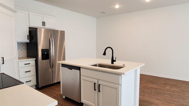 9113 E Chris Ct, Wichita, KS 67226