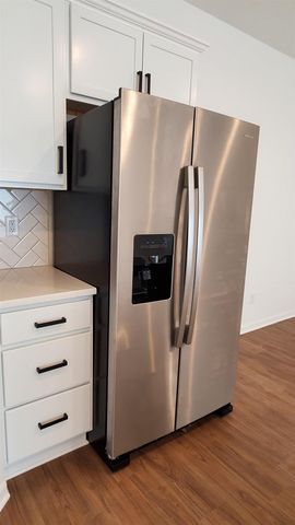 9113 E Chris Ct, Wichita, KS 67226