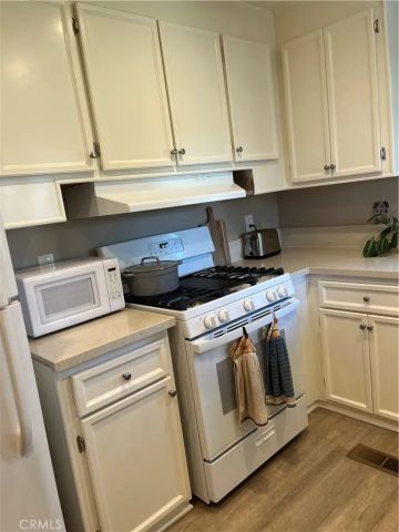 751 Village Lake, Brea, CA 92821