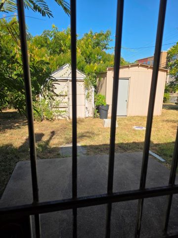 6600 Robindale Road, Forest Hill, TX 76140