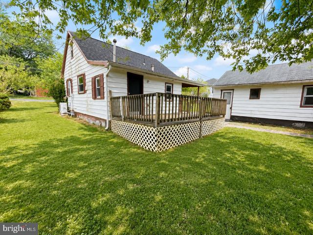220 S JOHNSON ST, Harrisburg, PA 17112