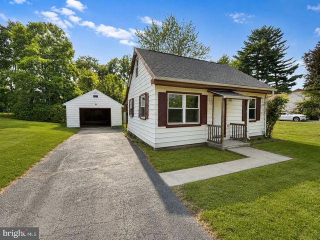 220 S JOHNSON ST, Harrisburg, PA 17112
