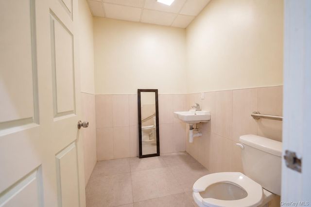 12417 18th Avenue Office, College Point, NY 11356